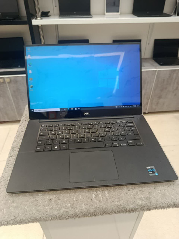 Dell XPS 15 9550